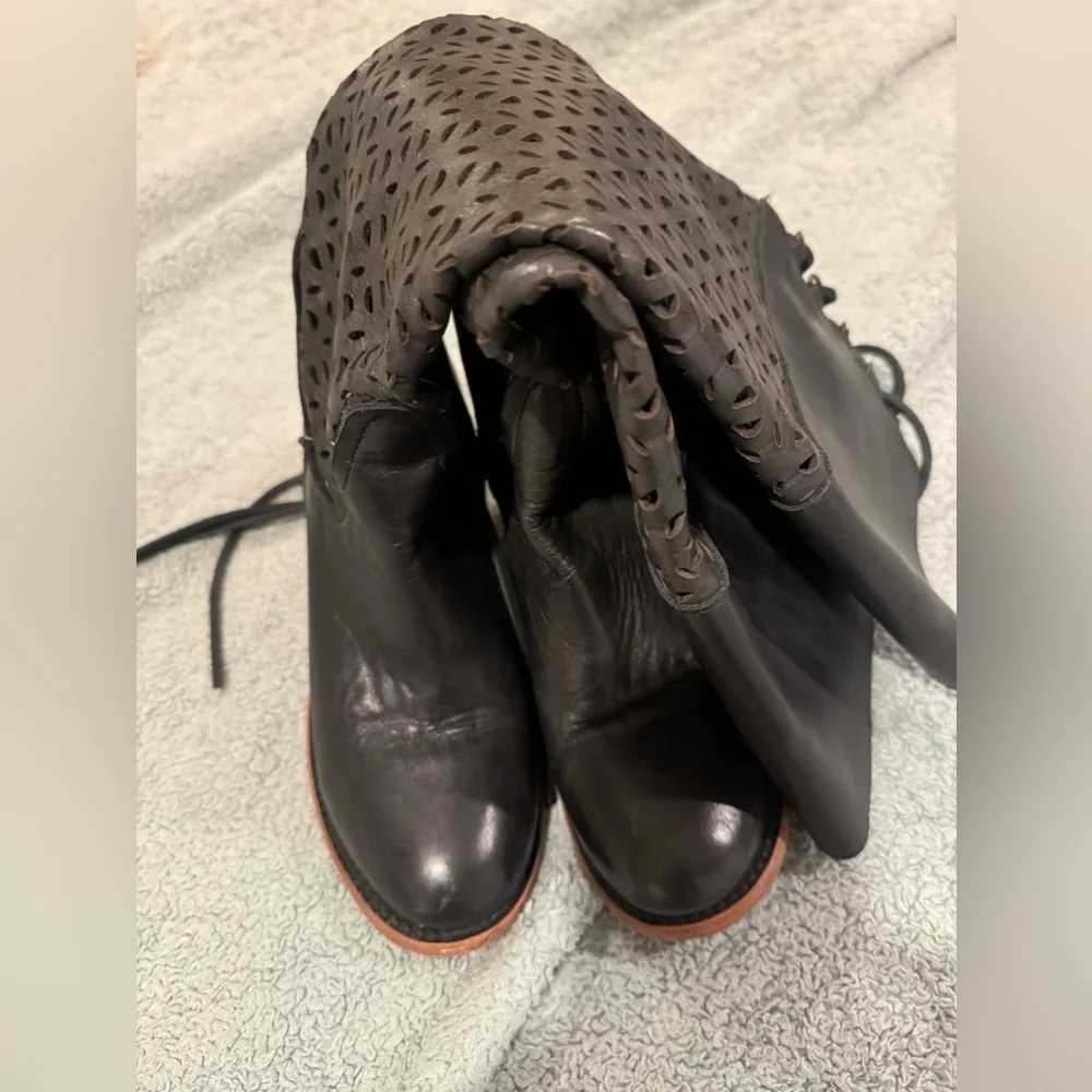 Freebird Creek Size 8 Tall Black Boots - Picture 4 of 7